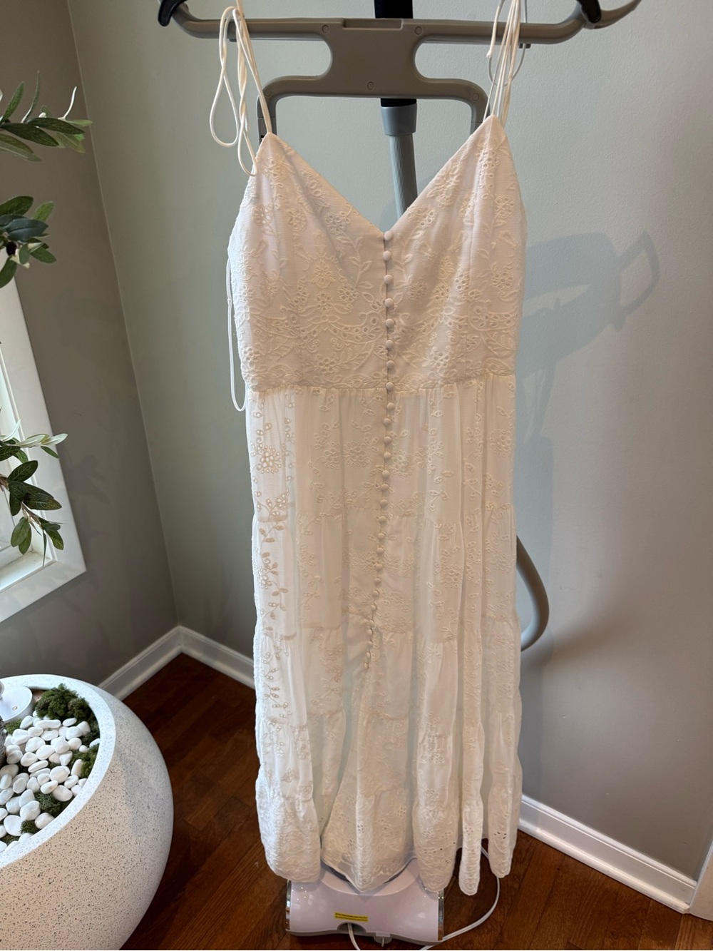 Alice and Olivia maxi dress - Picture 2 of 10